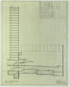 "Corte longitudinal" [Plano n° 10]